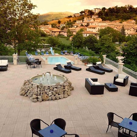 Hotel Benessere Villa Fiorita Colfiorito Dış mekan fotoğraf