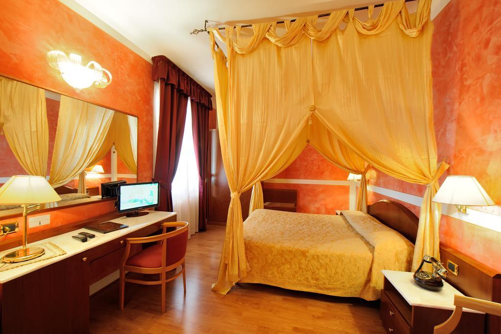 Hotel Benessere Villa Fiorita Colfiorito Dış mekan fotoğraf