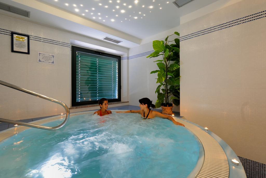 Hotel Benessere Villa Fiorita Colfiorito Dış mekan fotoğraf