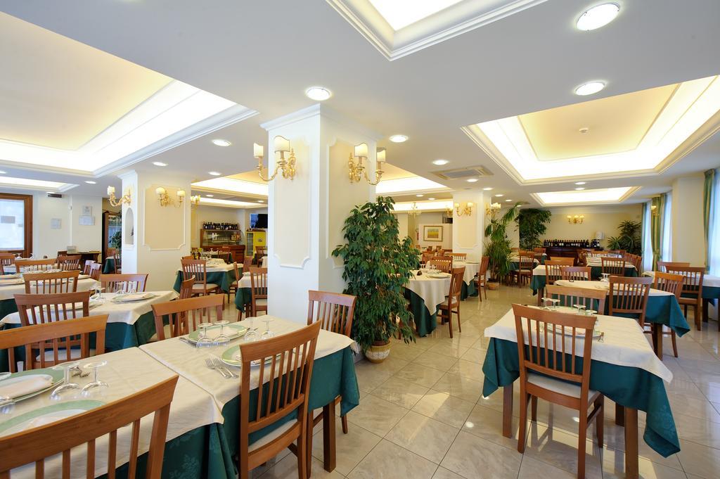 Hotel Benessere Villa Fiorita Colfiorito Dış mekan fotoğraf
