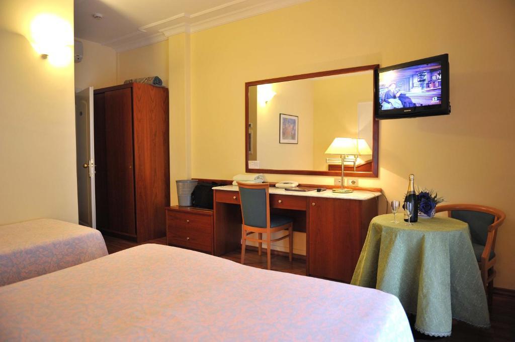 Hotel Benessere Villa Fiorita Colfiorito Dış mekan fotoğraf